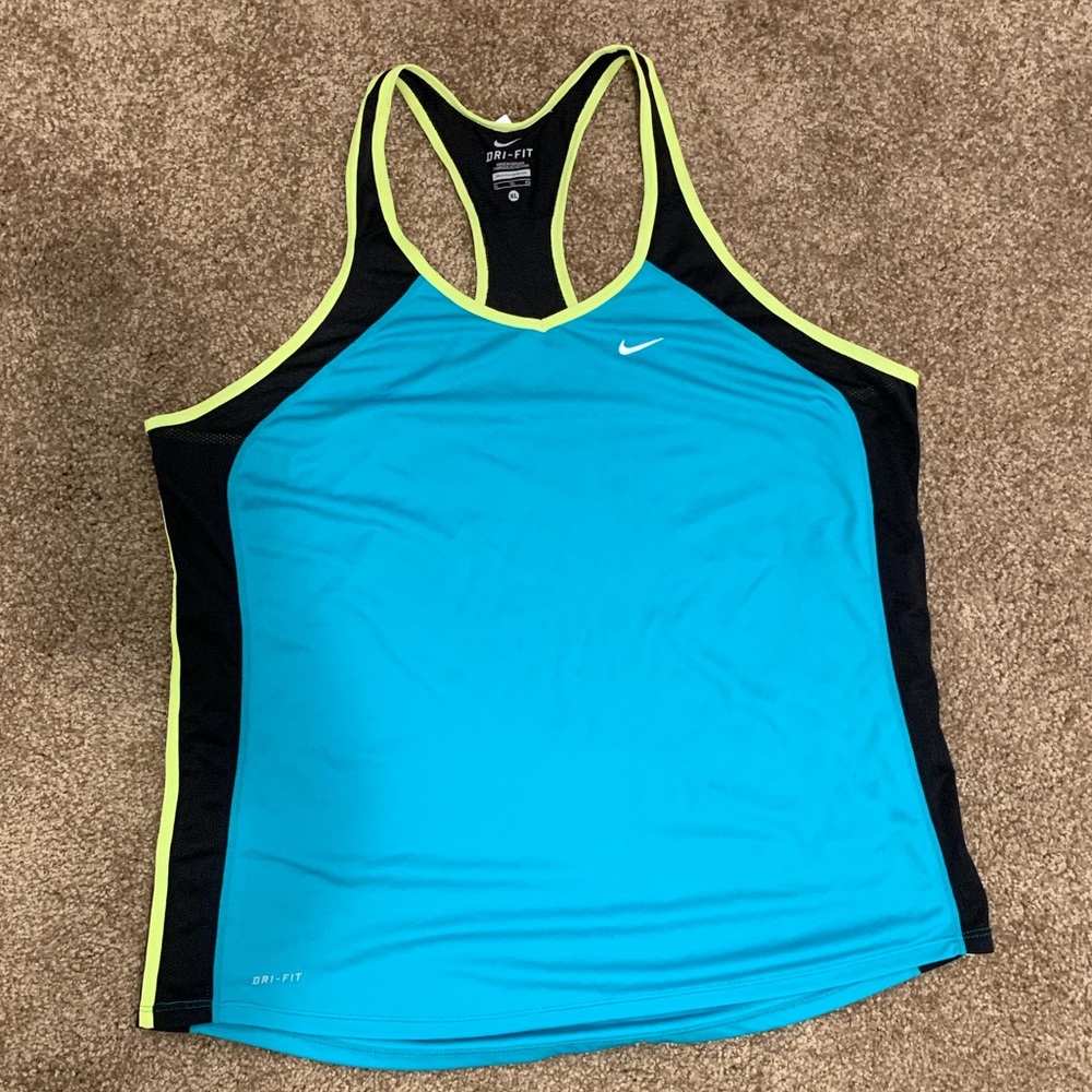 XL NIKE ATHLETICS